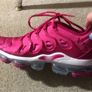 Ladies Nike Vapormax Plus size 11 pink